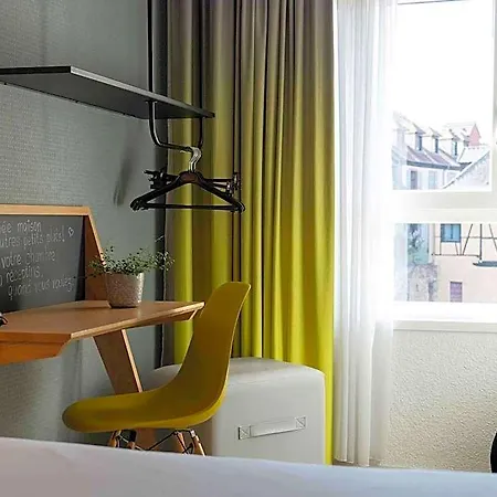 Ibis Centre Hotel 3*