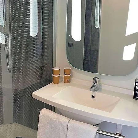 Ibis Centre 3*