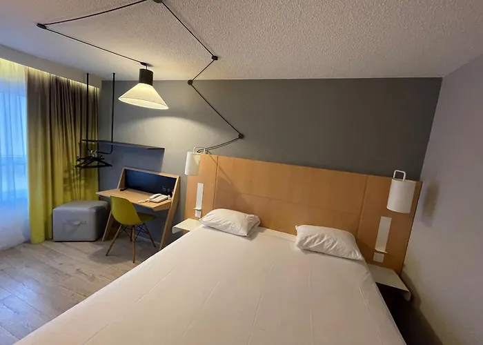 Hotel Ibis Centre 3*