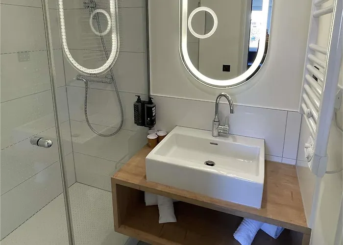 Ibis Centre Hotel 3*